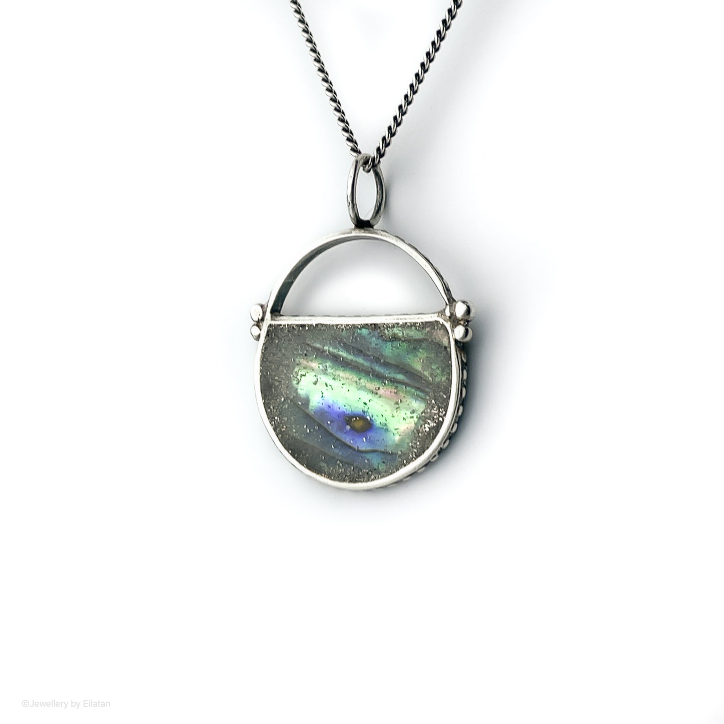 Iridescent Pāua Shell Inlay Necklace