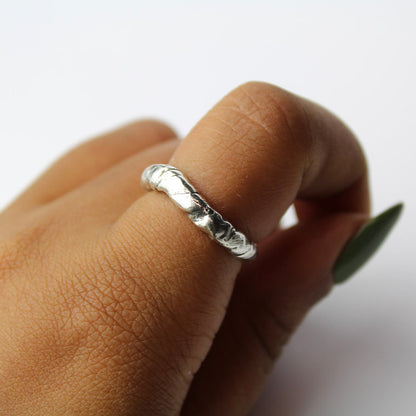 Twisted Organic Ring