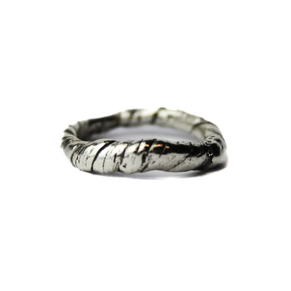 Twisted Organic Ring