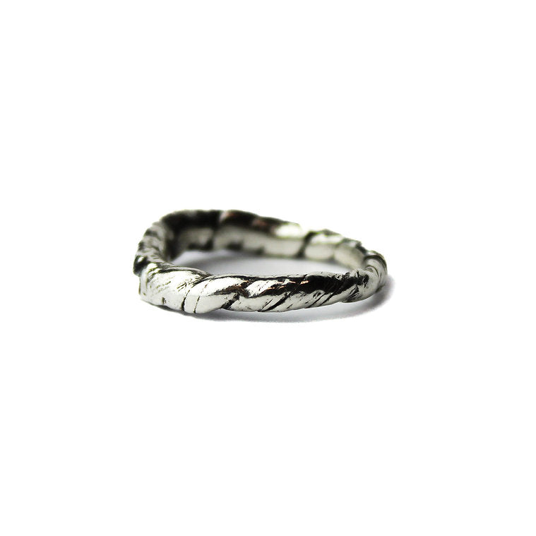 Twisted Organic Ring