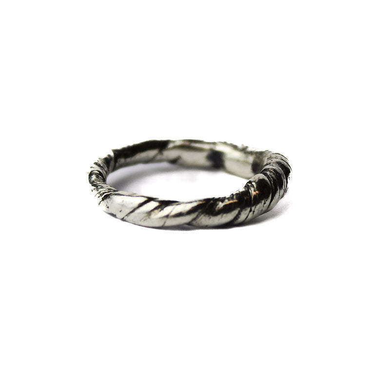 Twisted Organic Ring